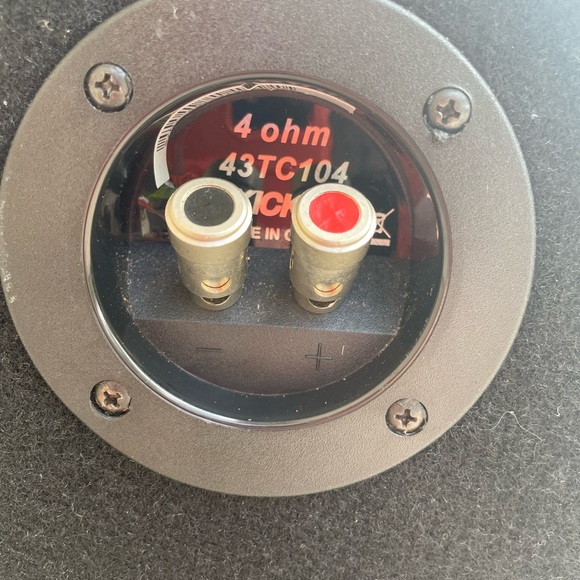 10” Kicker Comp Subwoofer with Kicker Amplifier Attached - Picture 6 of 7